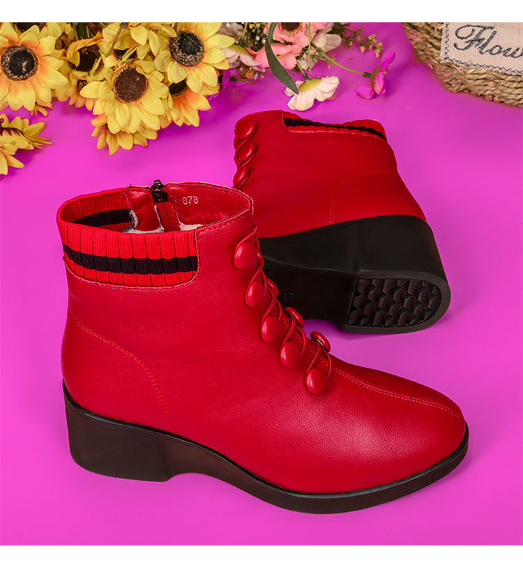 💟【50% ZNIŻKI】👢【35-41】2025 Jesienne i zimowe popularne miękkie skórzane buty na skośnym obcasie dla kobiet