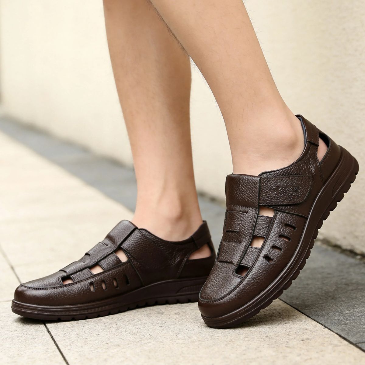 【39-45】👞Sandale bărbătești respirabile, casual, din piele naturală, cu design perforat, colecția de vară 2026.