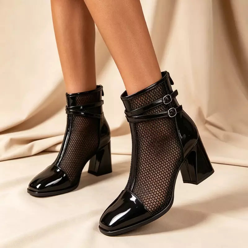 Botine scurte elegante în stil franțuzesc, cu plasă fină și piele lăcuită