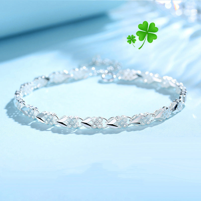 😀👉【Kup 1, otrzymaj 1 za darmo】💖🍀Nowy modny srebny ozdoba 925 (z czterolistnym) dla kobiet