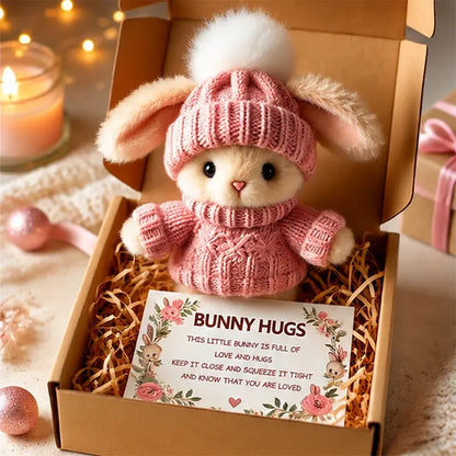 🐰 Iepuraș de pluș adorabil cu căciuliță și pulover tricotat, cadou perfect în cutie elegantă 🎁