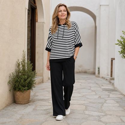 Compleu Dama Modern Alb-Negru – Bluza Casual si Pantaloni Eleganti