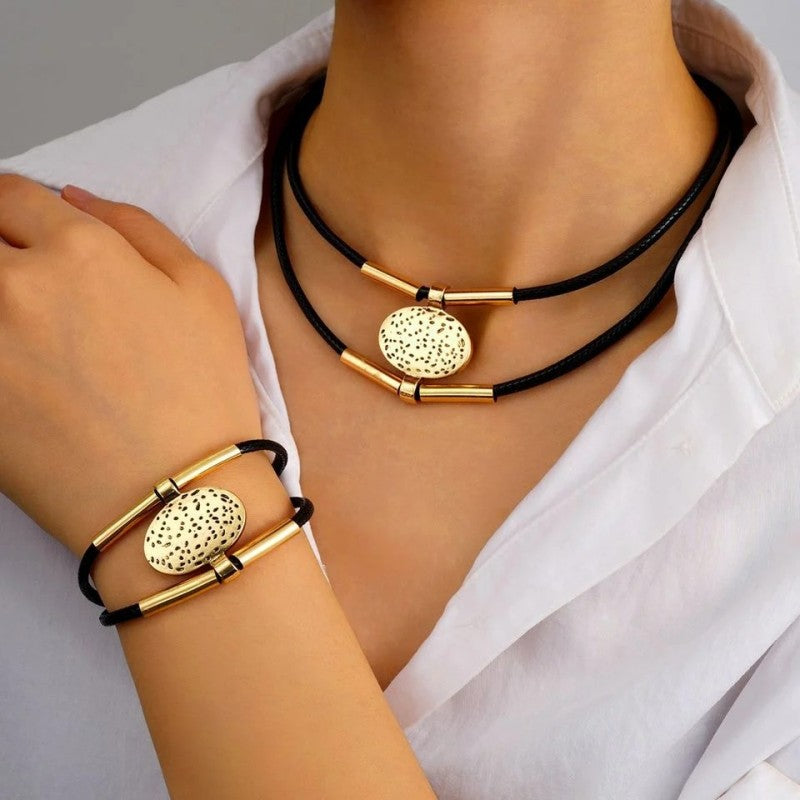🔥【Collar + Pulsera】Conjunto de pulsera y collar de estilo bohemio, moderno y versátil. Un regalo perfecto🎁