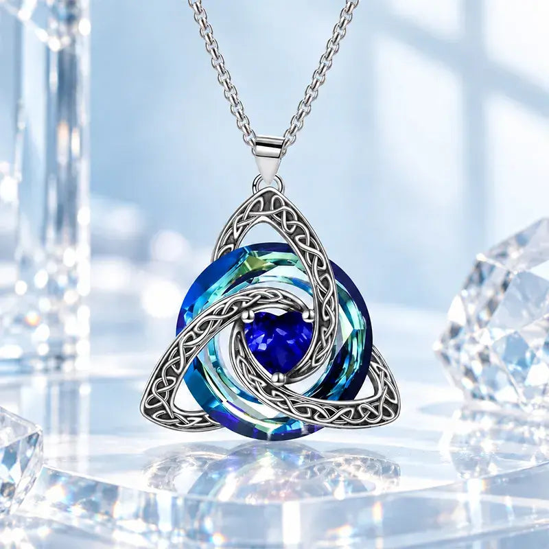 ✨ Lănțișor Elegant cu Pandantiv Nod Celtic și Piatră de Naștere (12 Culori Disponibile)! Design Deosebit în Formă de Inimă · Finisaj Electroplatit Premium · Cadoul Perfect!