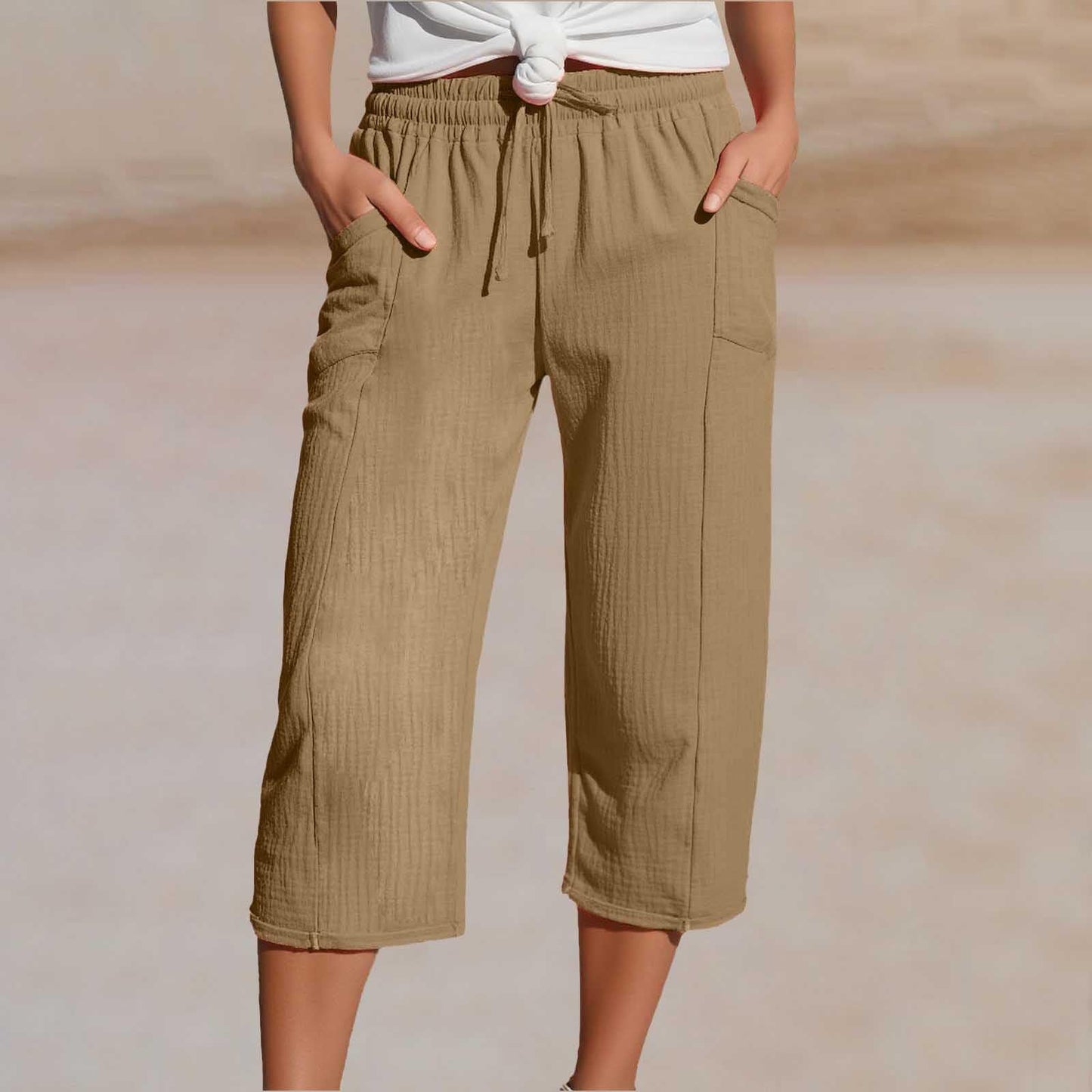 Pantaloni trei sferturi plisați pentru damă – din bumbac și in, culoare solidă